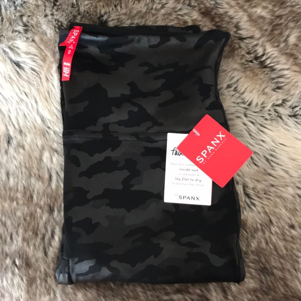 Spanx Faux Leather Camo Legging Medium